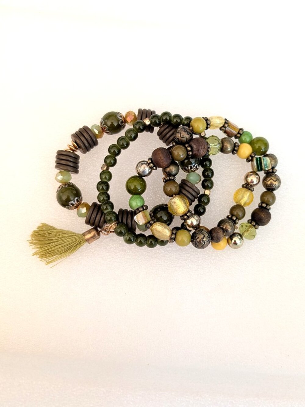 Bundle of 4 stacking/layering green tones stretch bracelets - Picture 9 of 10